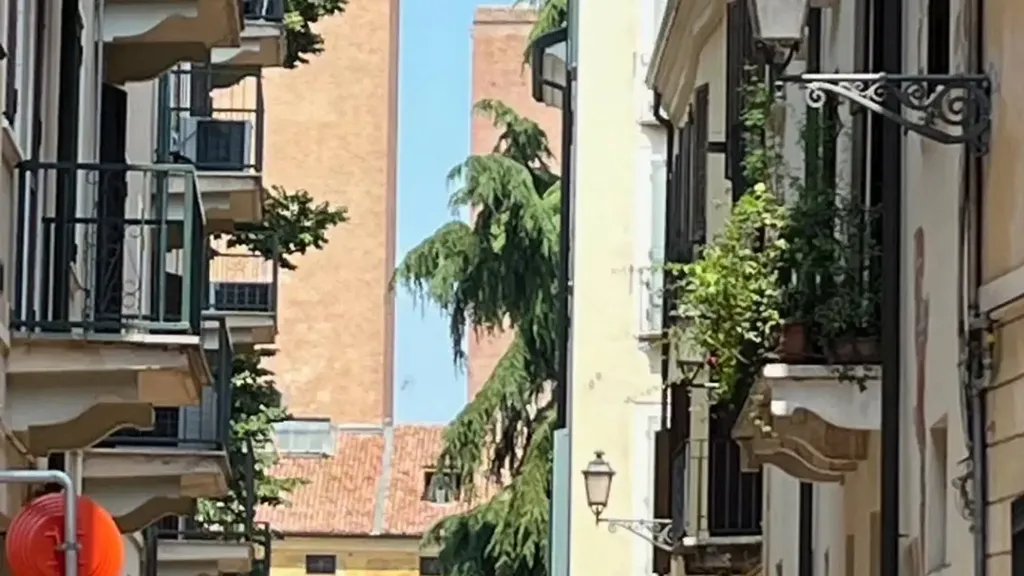Extérieur - Loft Apartment with Large Windows in Mantova Centre