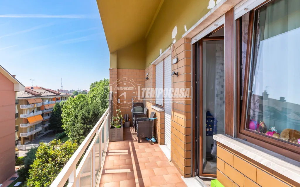 Balcon - Fully Rented Flat with Balcony in Moncalieri