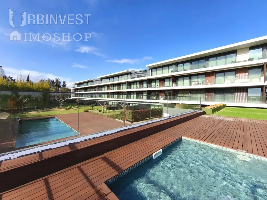 Bassein - Contemporary Flat with Pool in Vilamoura, Algarve