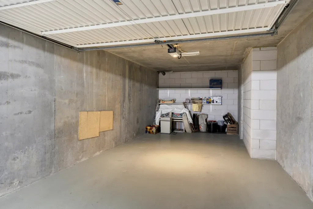 Garaaž - Ground Floor Flat with Garage in Hulst