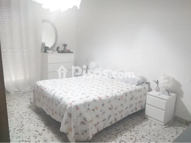 Magamistoad - Corner Flat with Balcony in Algeciras