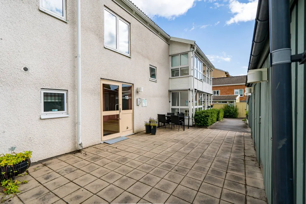 Jardin - Apartment with South-Facing Balcony in Örebro