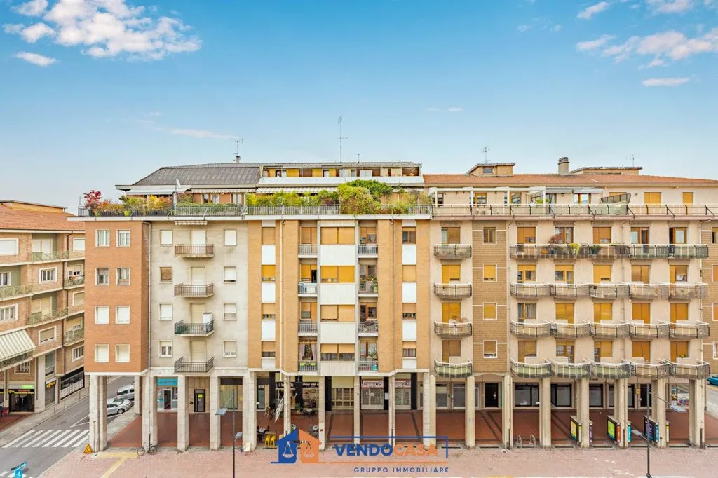 Välivaade - Balcony-Featured Apartment in Cuneo