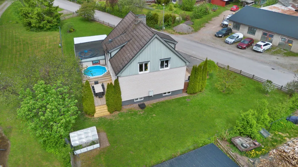 5-toaline maja asukohas Falköpings kommun