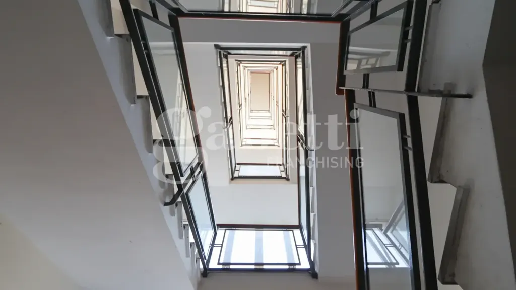 Pièces - Apartment with Balcony in Fuorigrotta, Naples