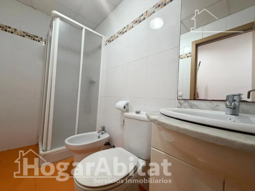 Vannitoad - Semi-Reformed Flat with Patio in Benaguasil