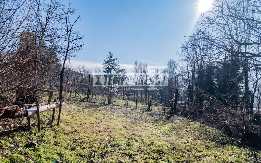 Aed - Multi-Level Warehouse with Land in Riccò