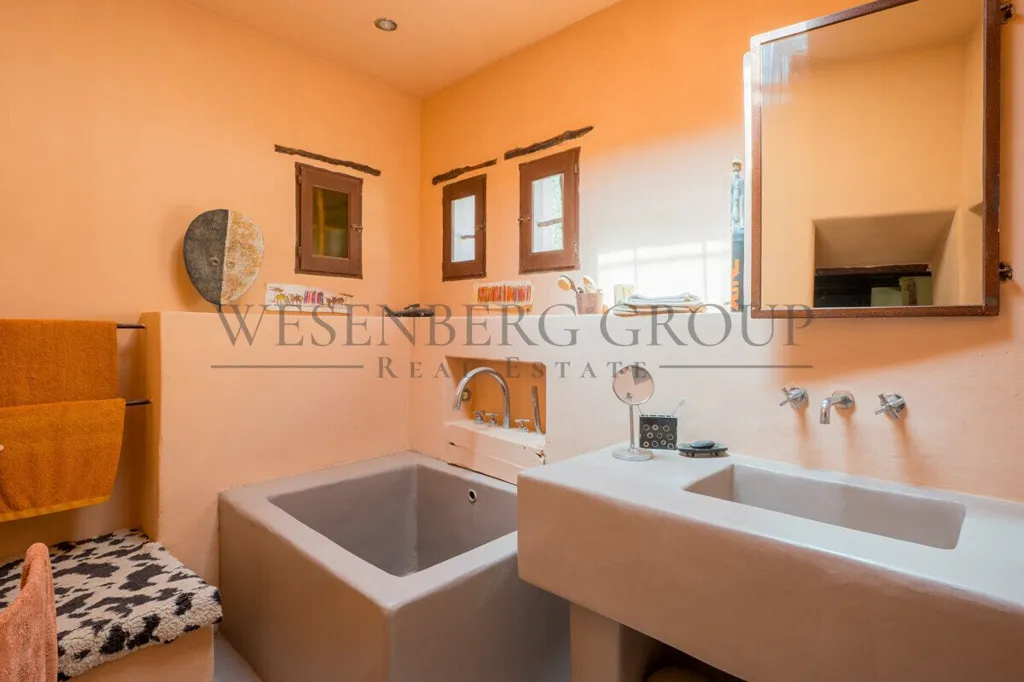 Salles de bain - Historic Chalet with Pool and Terrace in Sant Josep