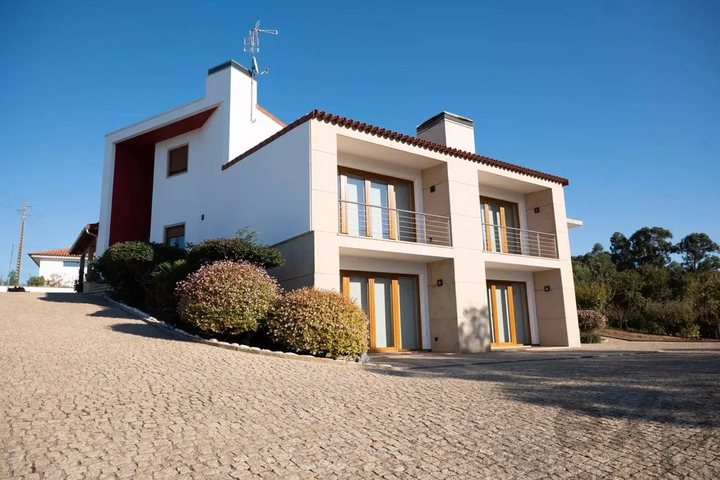 Extérieur - Luxury Villa with Greenbelt View in Friestas