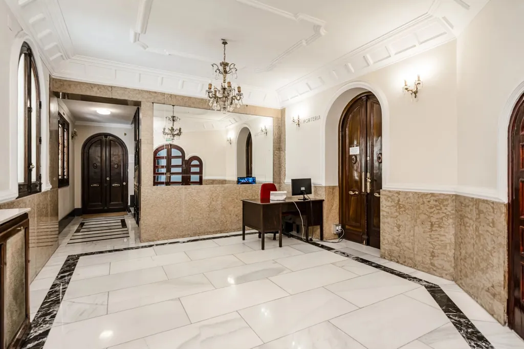 hallway_entrance
