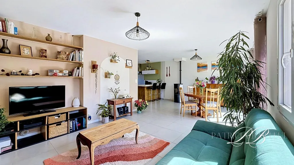 Elutuba - Recent House with Garden in Saint-André