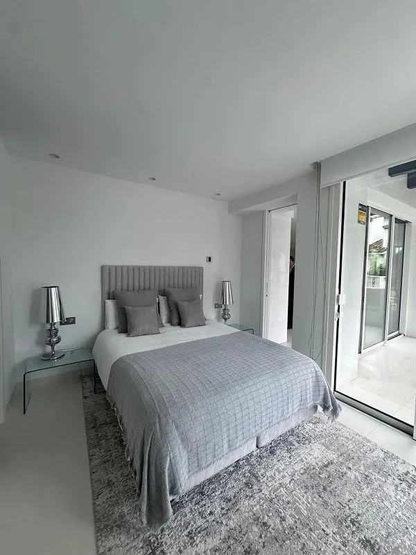 Magamistoad - Duplex with Pool in Marbella's Golden Mile