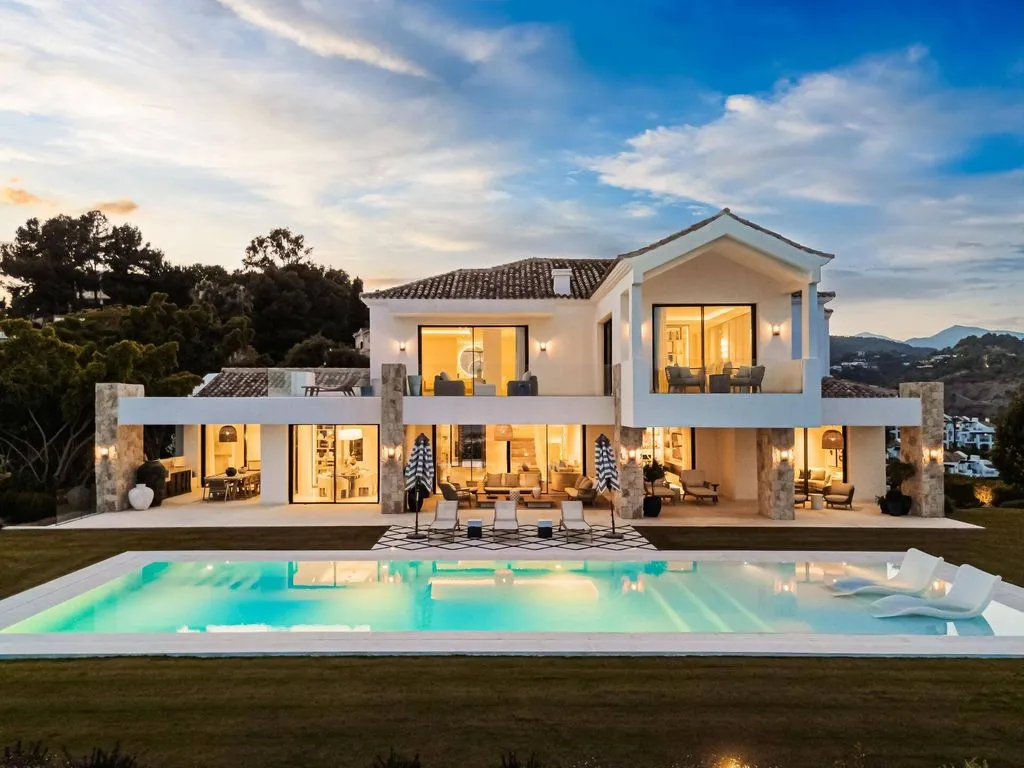 Bassein - Modern Villa with Pool in Benahavís