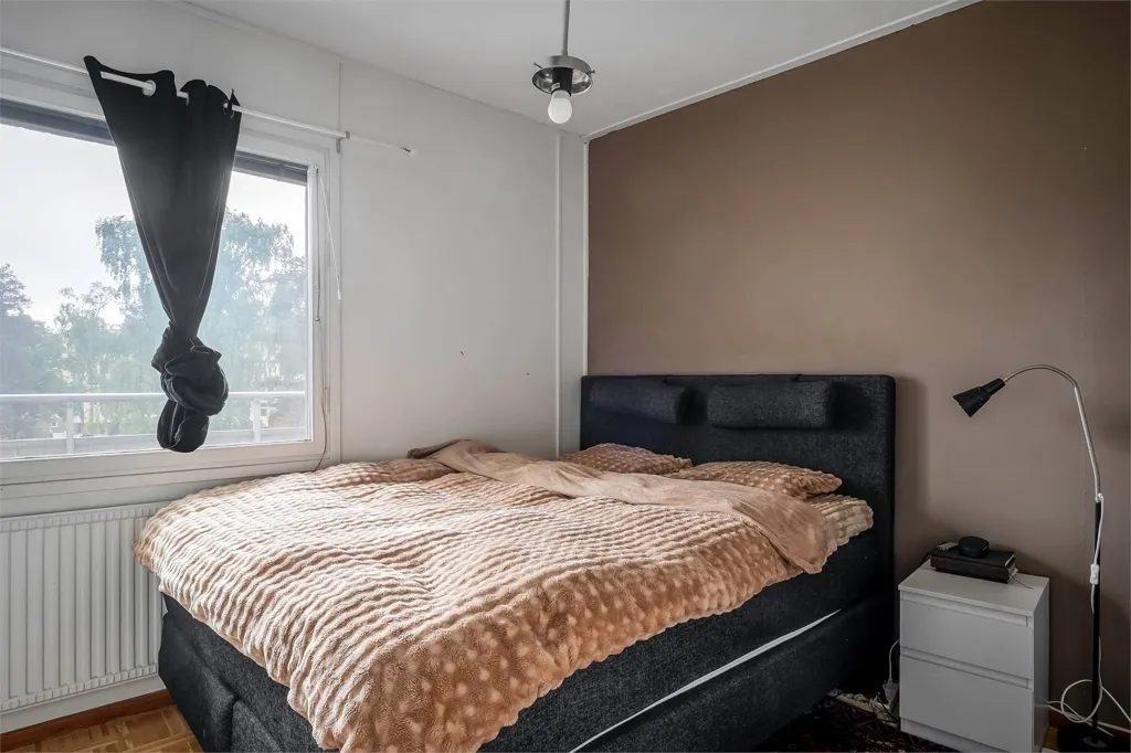 Bedrooms - Apartment with Balcony on 4th Floor in Skogås