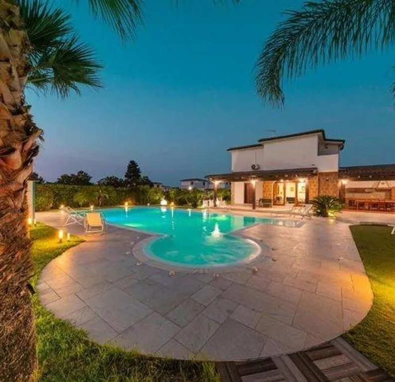 Piscine - Luxury Villa with Pool in Campofelice di Roccella