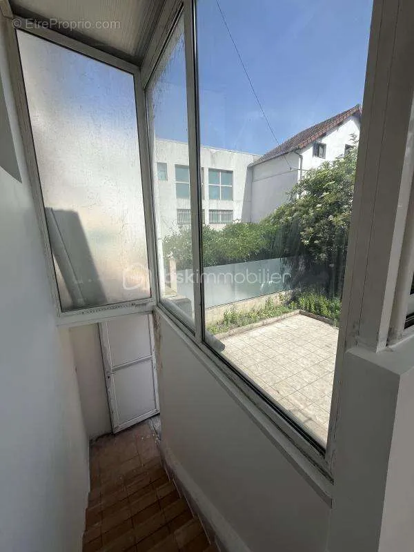 Balcon - Maison de Caractère avec Dépendance à Nanterre