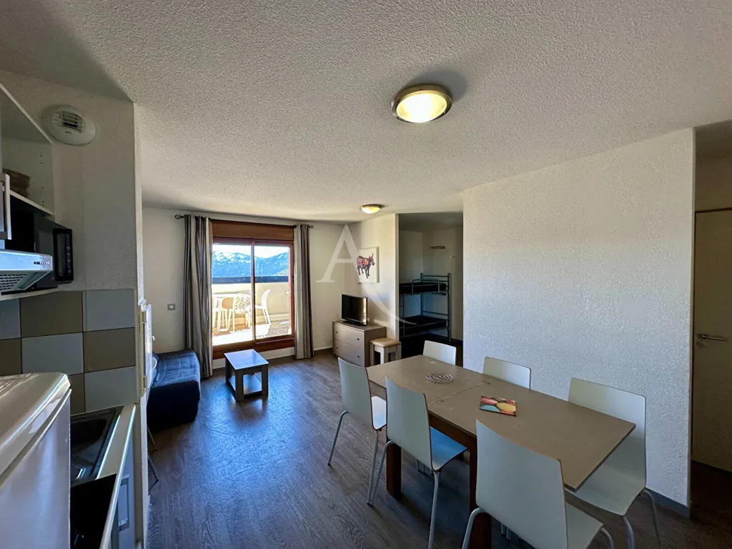 Salle à manger - Appartement 3 Pièces avec Vue Lac et Montagnes aux Angles