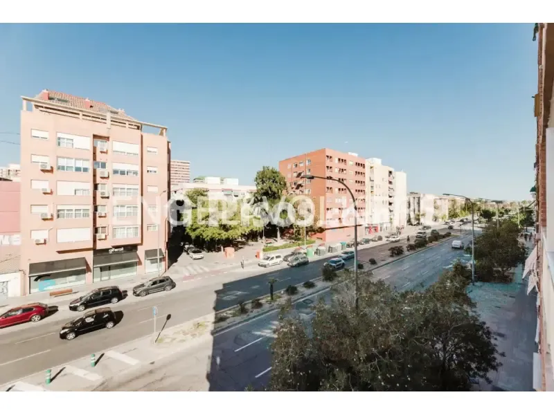 Exterior - Piso con balcón en Poblados Marítimos