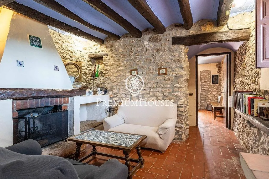 Elutuba - Luxury Farmhouse with Pool near Catllar