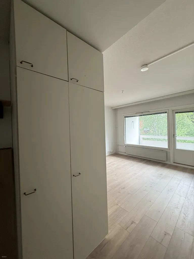 Magamistoad - Modern Studio with Balcony in Lahti