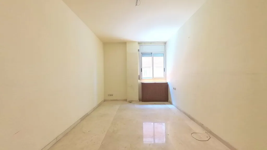 Toad - Occupied Flat with Terrace in Sabadell