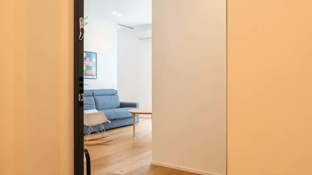 hallway_entrance
