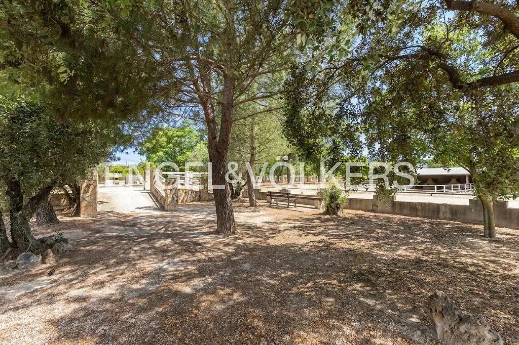 Välivaade - Equestrian Estate with Pool in Enguera