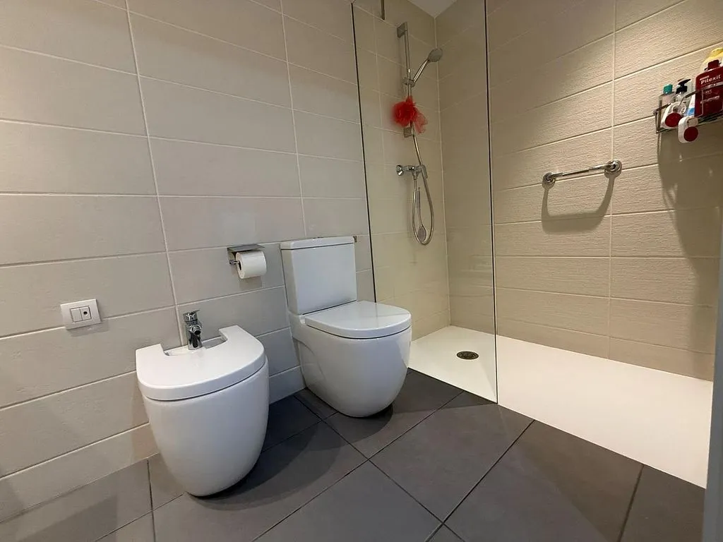 Salles de bain - Modern Flat with Balcony in La Gavarra