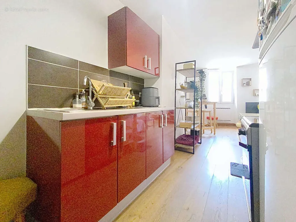 Cuisine - Appartement 2 Pièces avec Vue sur Cour à Annecy