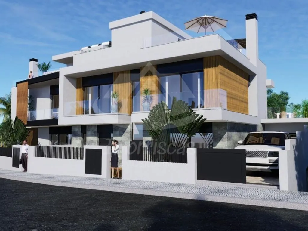 Contemporary Semidetached House with Jacuzzi in Loures