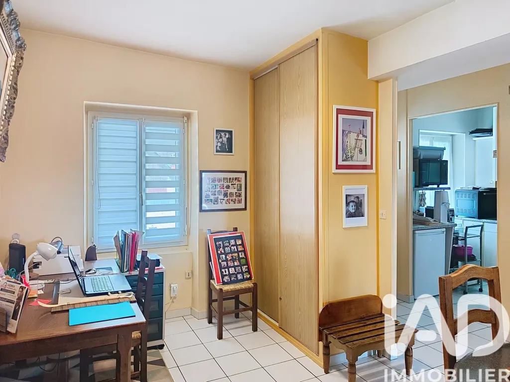 Salle à manger - Duplex avec Vue sur Place d'Obélisque à Chalon-sur-Saône