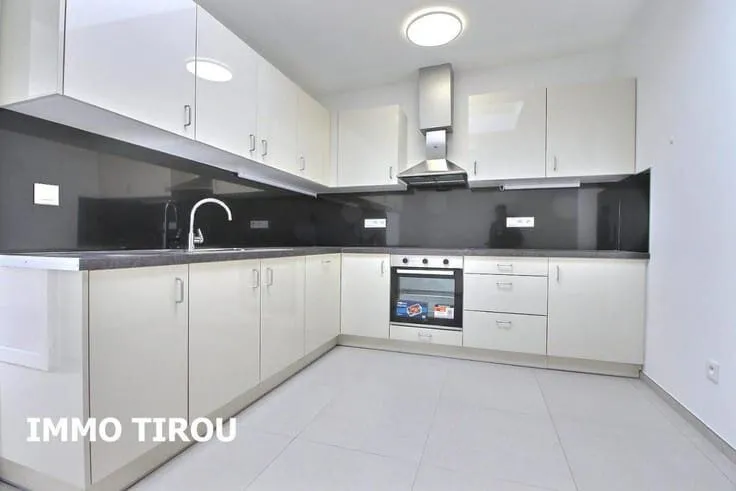 Cuisine - Maison Rénovée avec Terrasse dans un Cadre Calme
