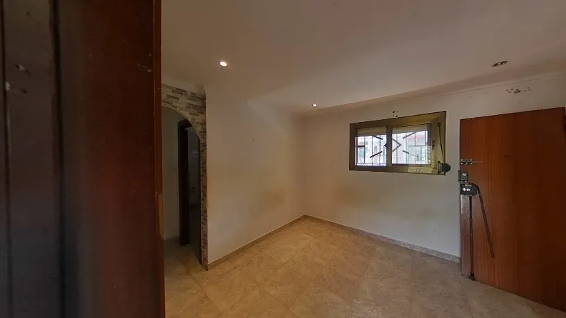 Esik - Functional Flat with Tour in Barcelona
