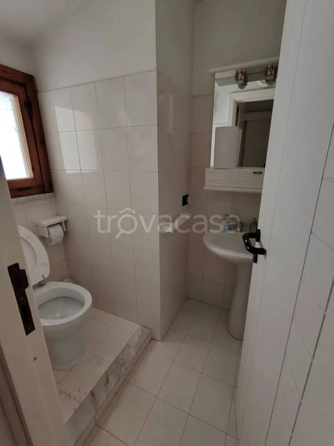 Salles de bain - Spacious Apartment with Balcony in Priverno