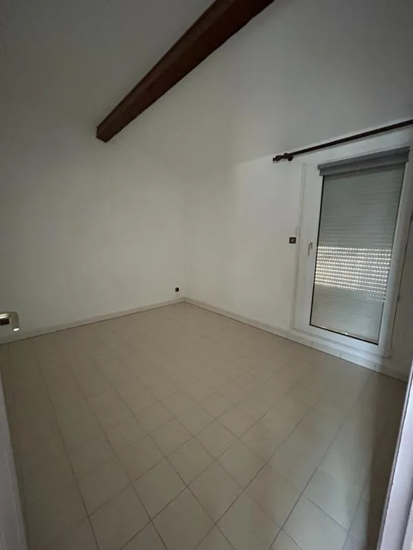 Toad - Duplex Flat with Terrace in Avignon