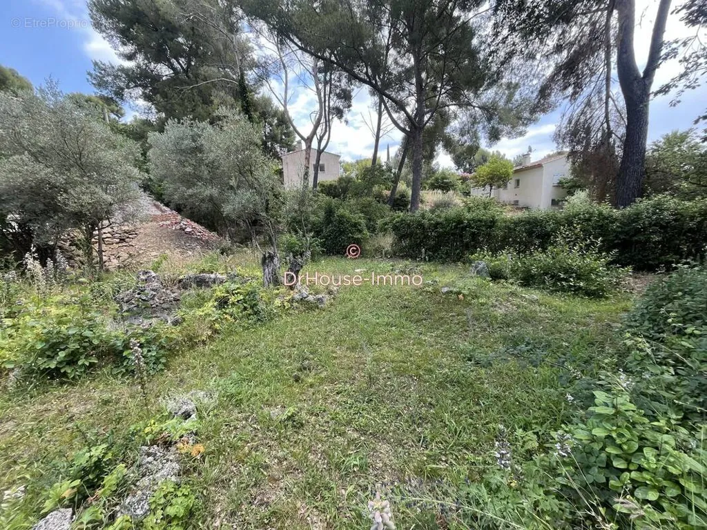 Aed - Approved Plot for Villa in La Cadière-d'Azur