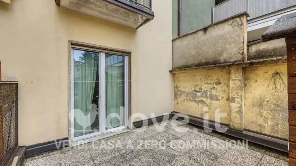 Balcon - Rearranged Flat with Terrace in Varese
