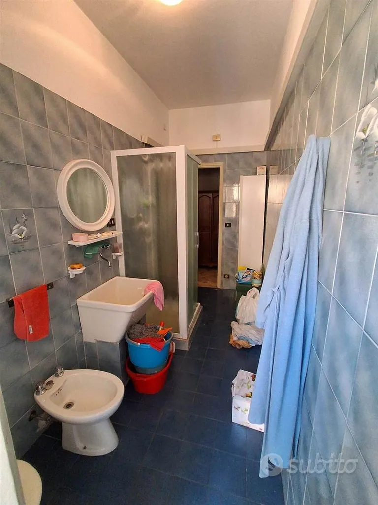 Bathrooms - Apartment with Balcony in Piacenza