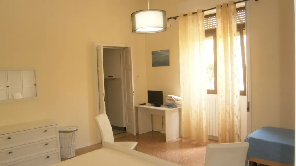 Magamistoad - Rented Two-Bedroom with Balcony in Lecce