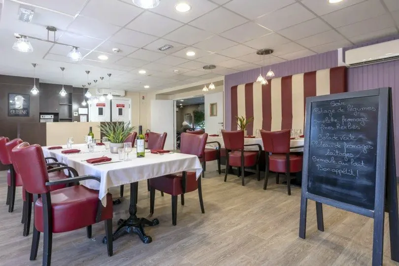 Salle à manger - Appartement T1 en Résidence Ehpad à Trizay