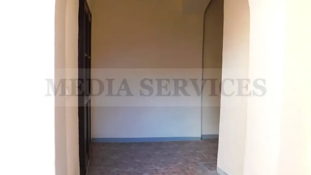 Esik - Terraced Apartment with Balcony in Garlasco