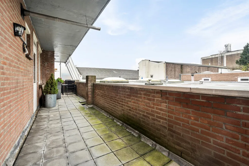 Terrasse - Modern Apartment with Terrace in Hoensbroek Centre