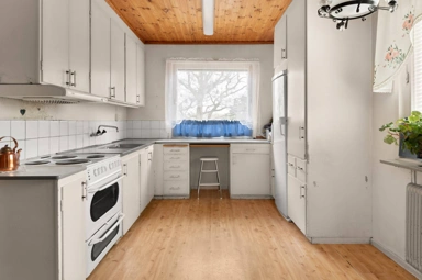 Cuisine - Villa with Garden and Basement in Gängletorp