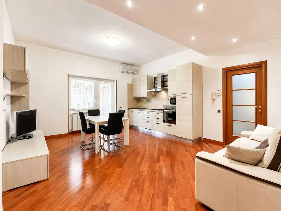 Living Room - Rented Apartment with Balconies in Rome