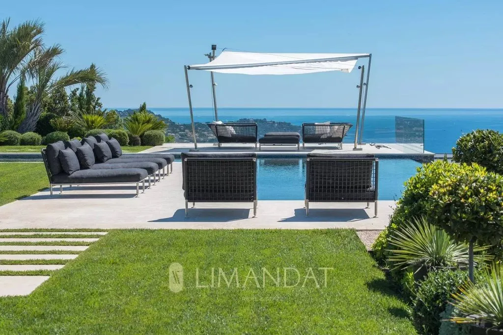 Bassein - Luxury Villa with Sea View in Grimaud