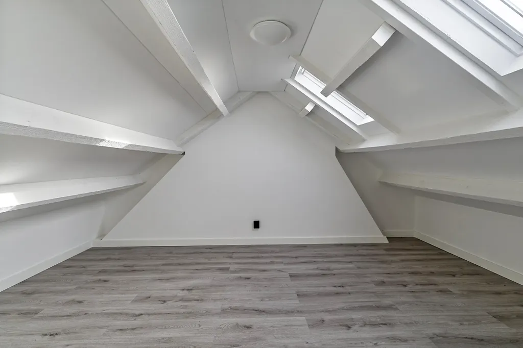 Pièces - Fully Renovated 6-Bedroom Apartment in Rotterdam