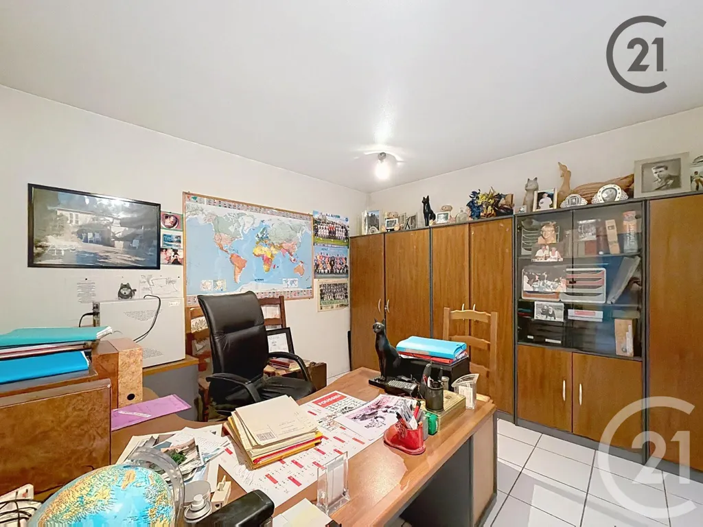 Bureau - Maison avec Deux Bâtiments à Sainte-Savine