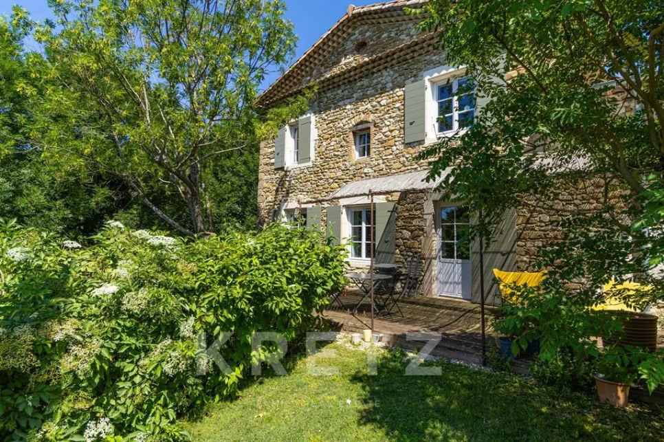 Välivaade - Patrimonial Home with Pool in Drôme Provençale
