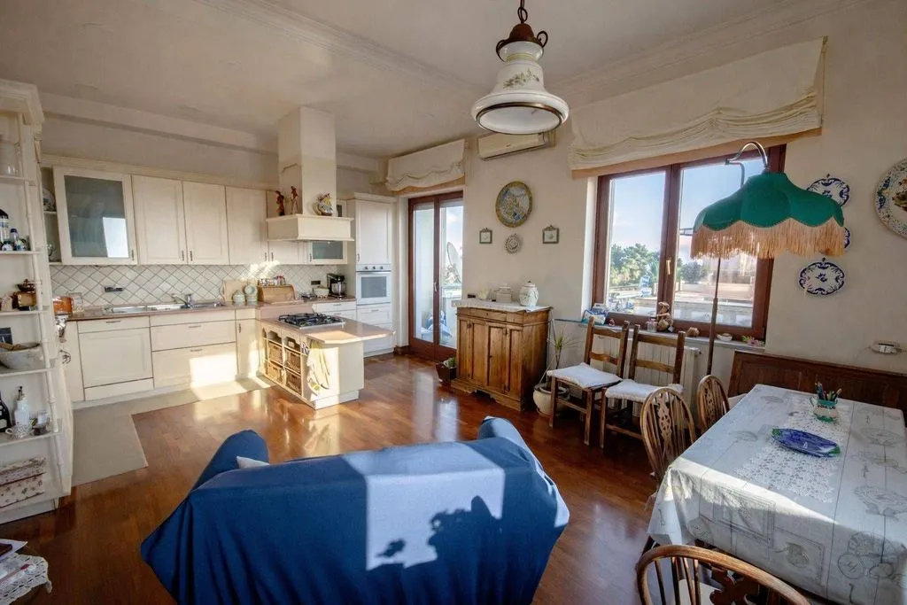 Söögituba - Luxury Flat with Panoramic Views in Posillipo, Naples