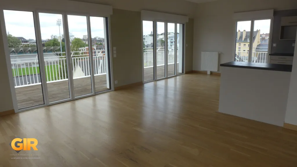 Séjour - Appartement 4 Pièces avec Terrasse à Rennes